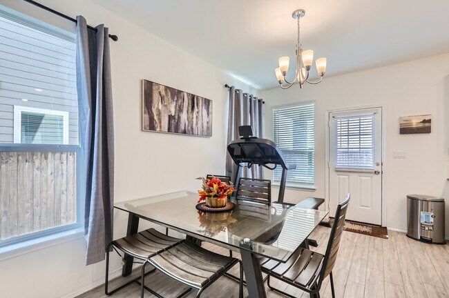 Building Photo - 2110 Goji Ln