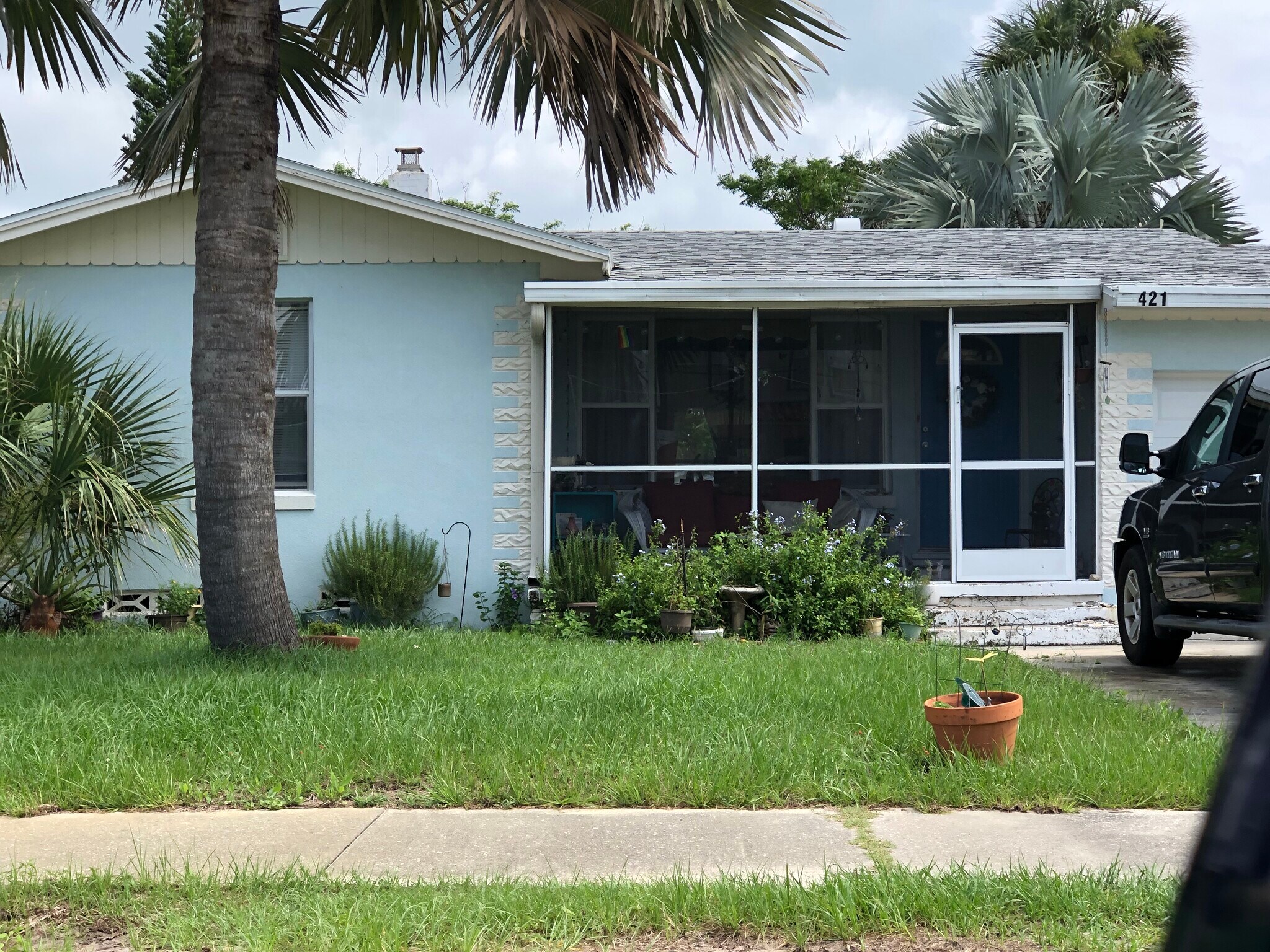 Building Photo - 421 Seaview Ave