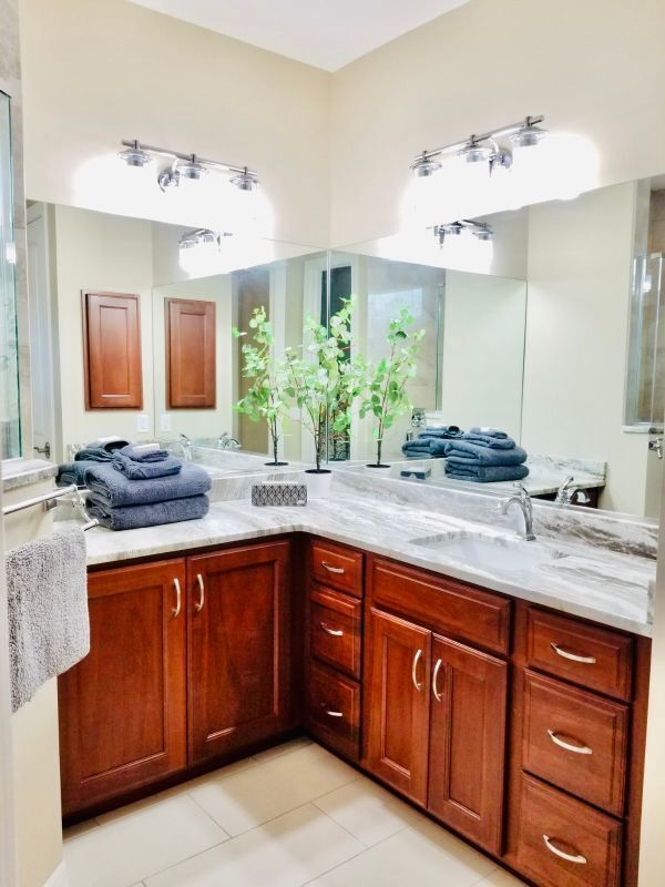 Building Photo - 257 Manor Rd