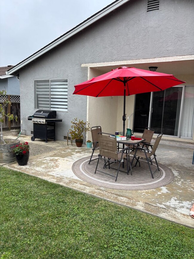 Building Photo - Beautiful Home in Watsonville - 55+ Community- 50% off 1st months rent!!