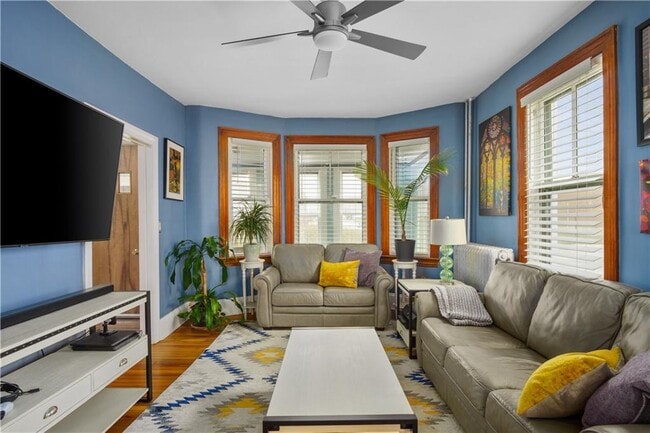 Building Photo - 209 Third St