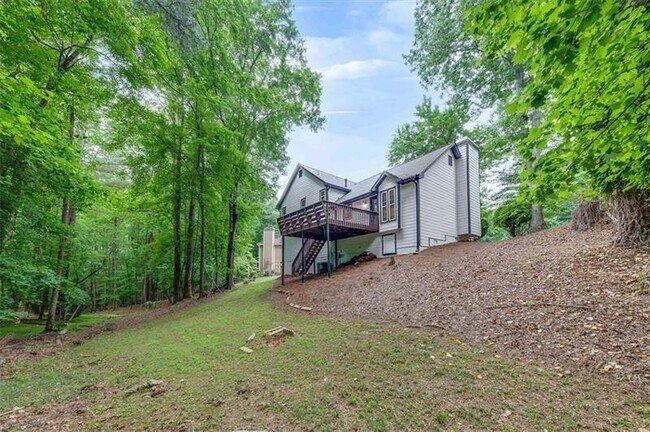 Building Photo - 718 Players Ct