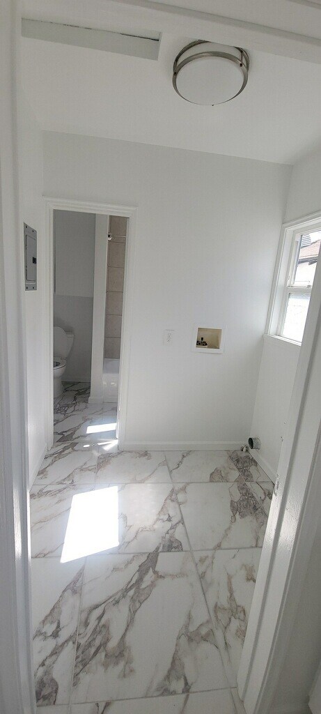 Laundry Room - 414 N Glenwood Pl