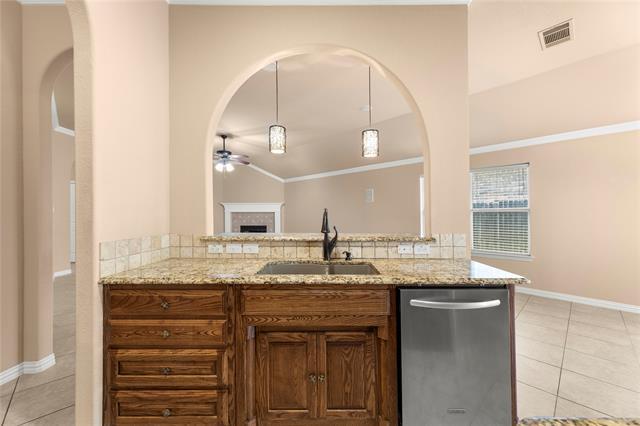 Building Photo - 8245 Edgepoint Tr