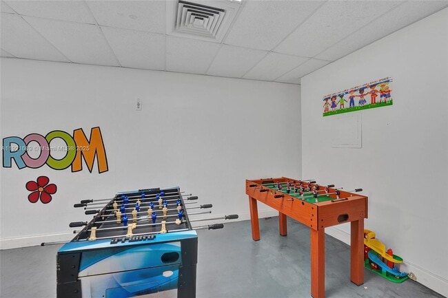 Building Photo - 2401 S Ocean Dr