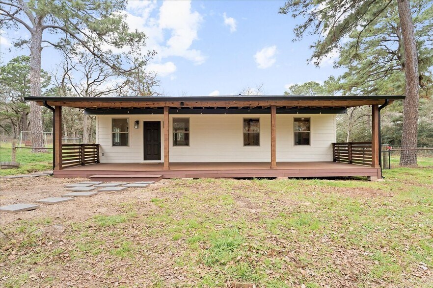 Building Photo - 533 Pine Canyon Dr