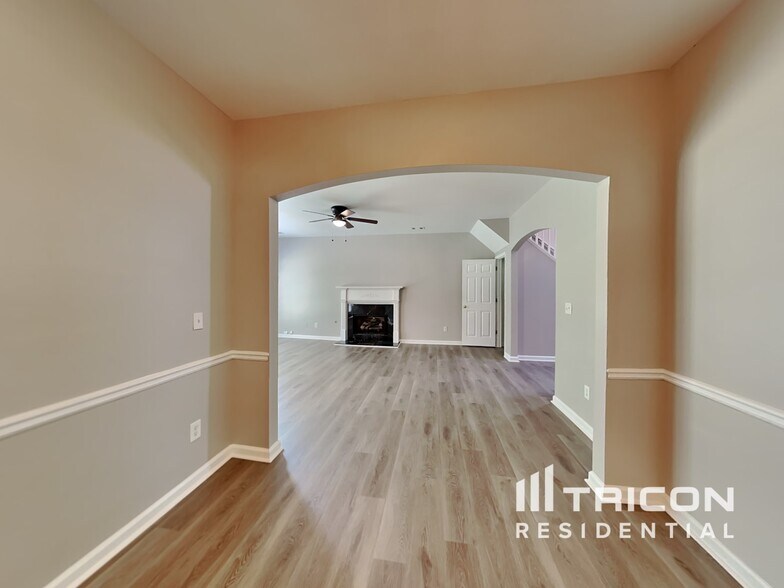 Building Photo - 1204 Willow Bend Ct SW