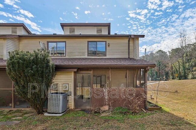 Building Photo - 100 Buttercup Way