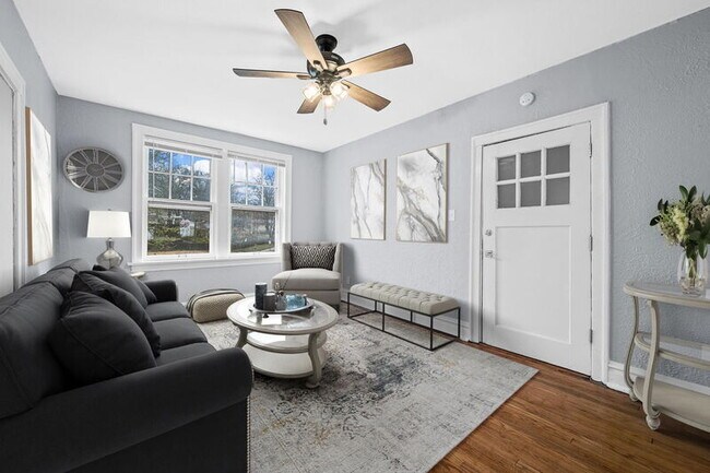 Primary Photo - 1240-72 Hawthorne Pl