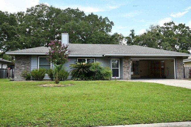 Primary Photo - 3/2 Home in Mile Run