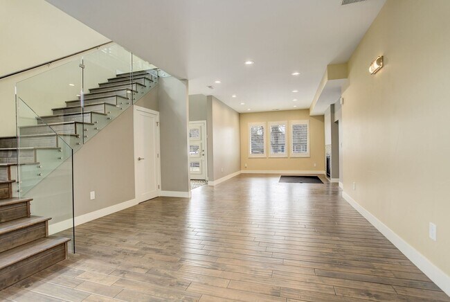 Building Photo - 4 Bedroom 3 Bath With Tons of Character Ne...