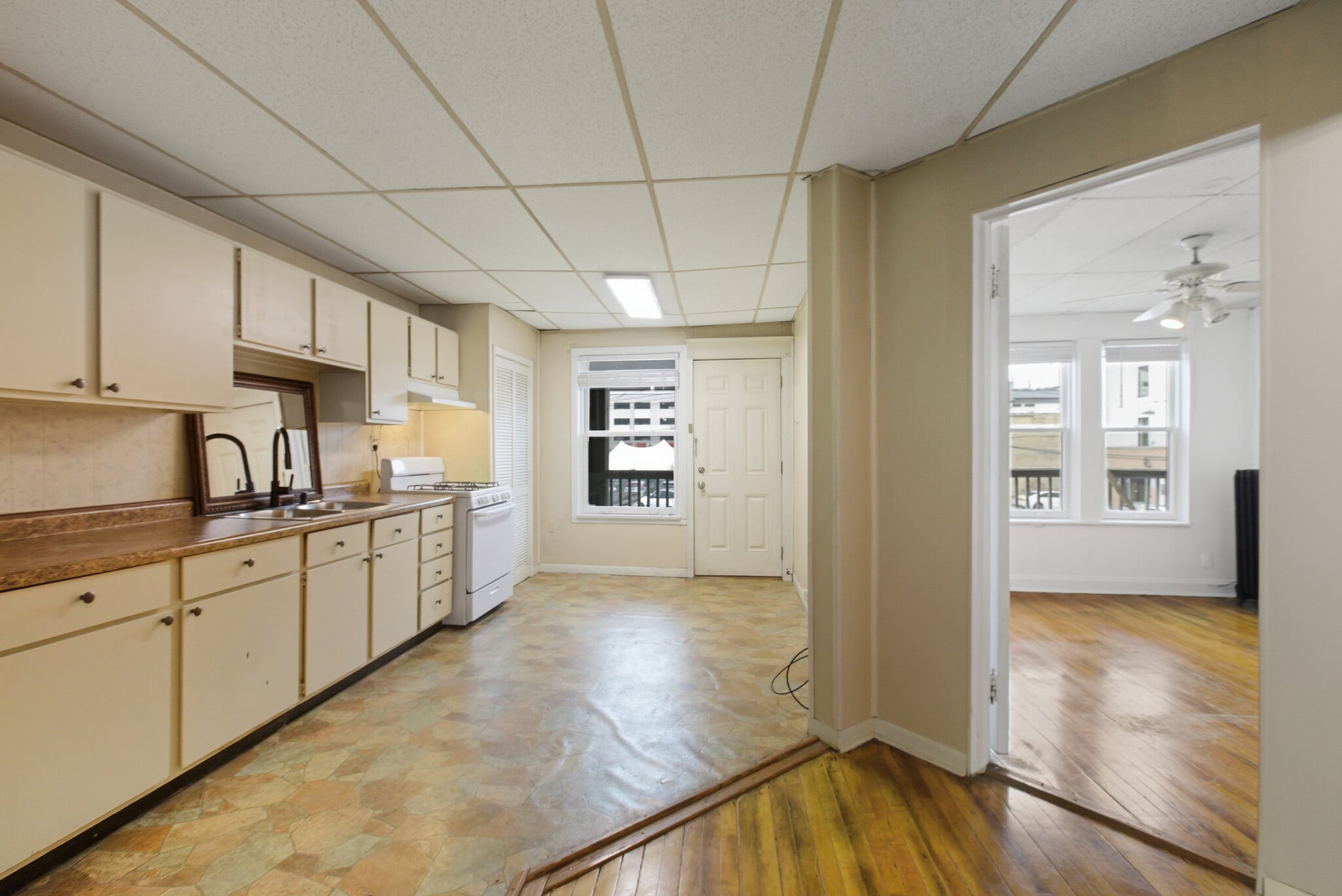 Building Photo - 117 W 1st St