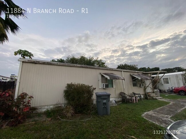 Building Photo - 11884 N Branch Rd