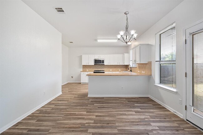 Building Photo - 4101 Bandice Ln
