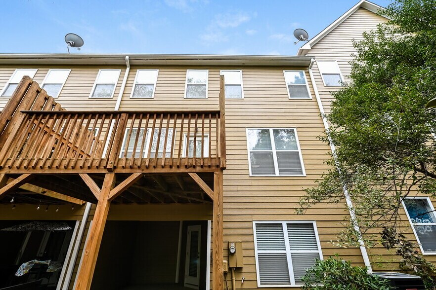 Building Photo - 361 Grayson Way