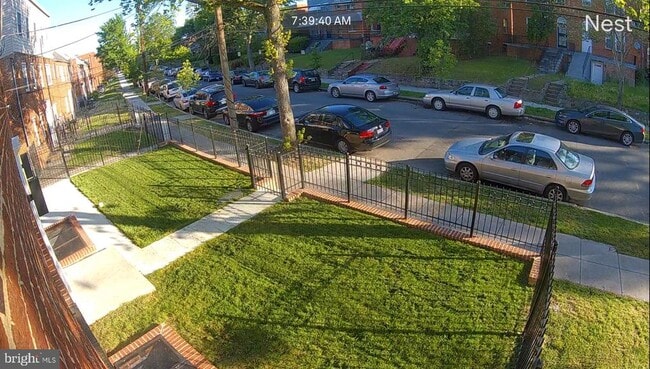 Building Photo - 447 Orange St SE