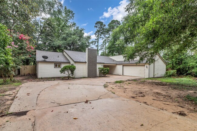 Building Photo - 1602 Pine Oak Dr