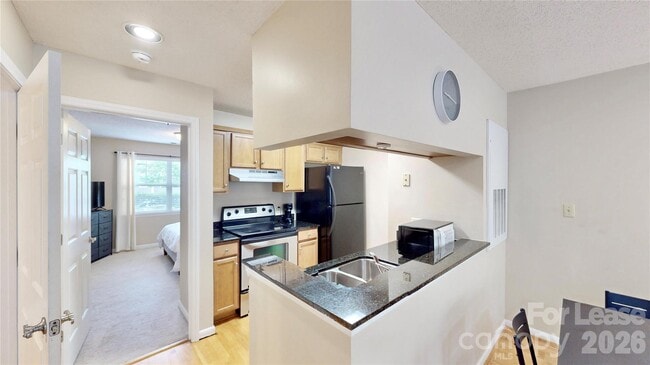 Building Photo - 424 Mather Green Ave