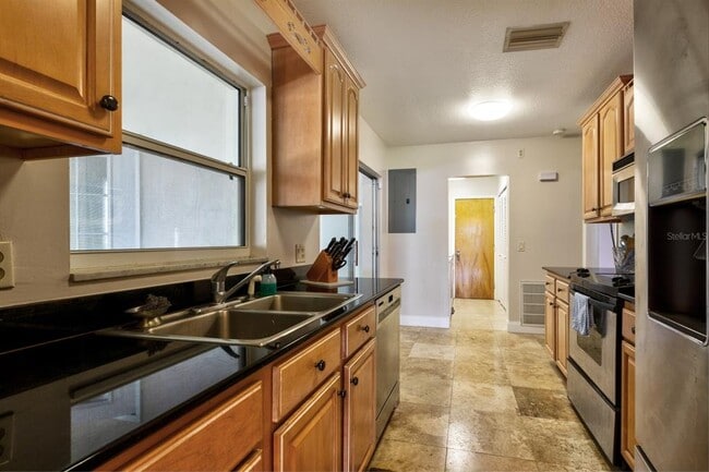 Building Photo - 5616 Trimble Park Rd