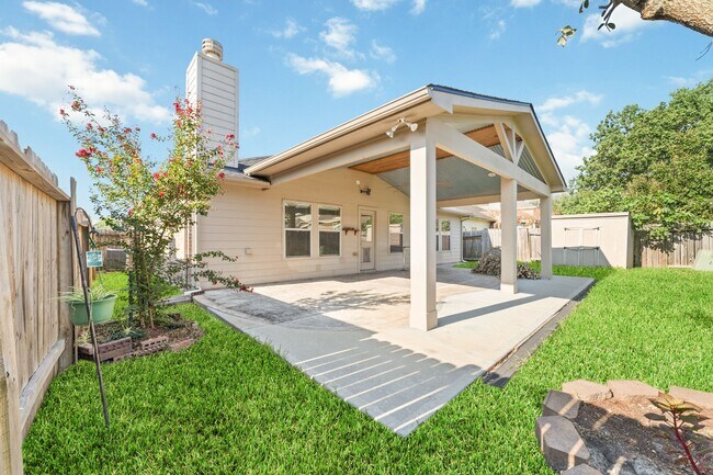 Building Photo - 20526 Pink Granite Valley