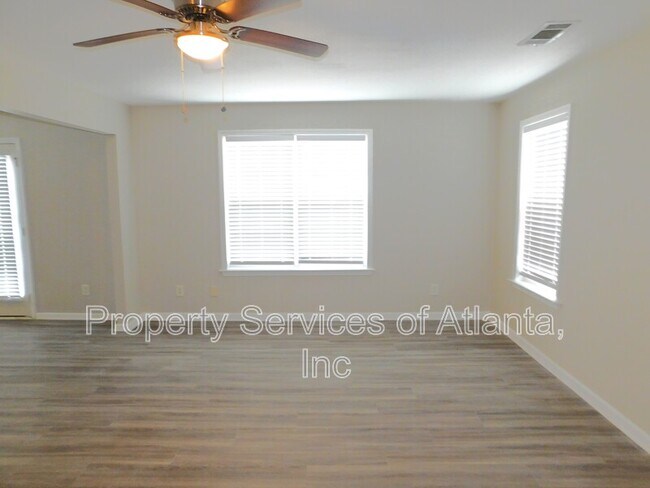 Building Photo - 6431 Shadow Ct