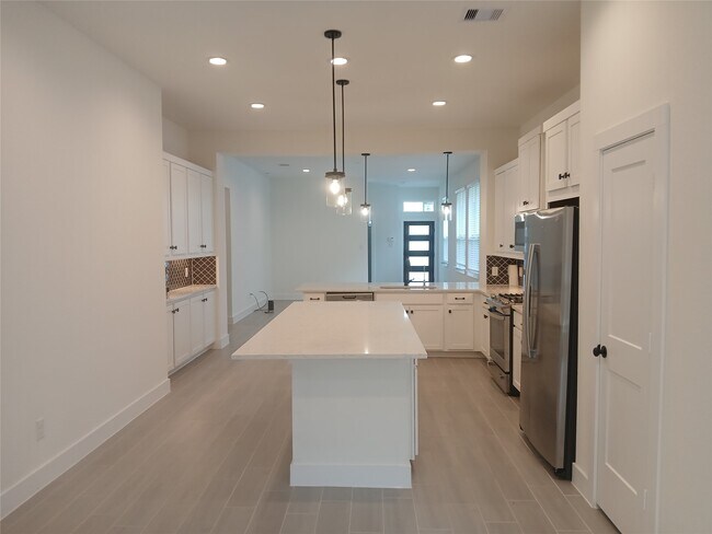 Building Photo - 2235 Garden Arbor Ln