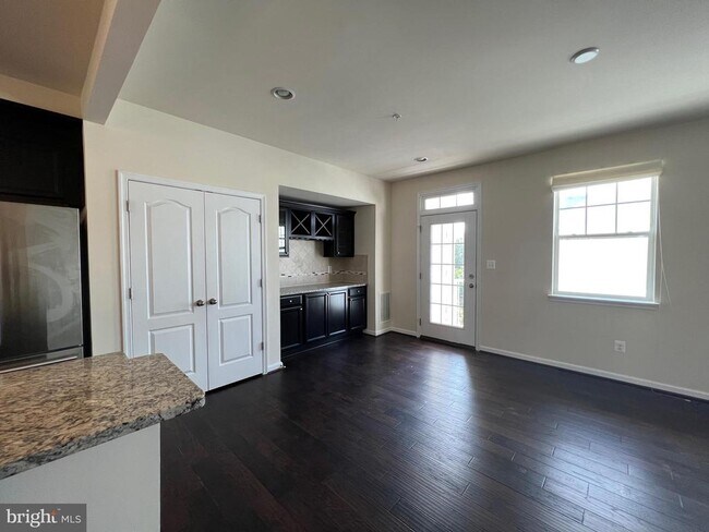 Building Photo - 7031 Starwort Wy