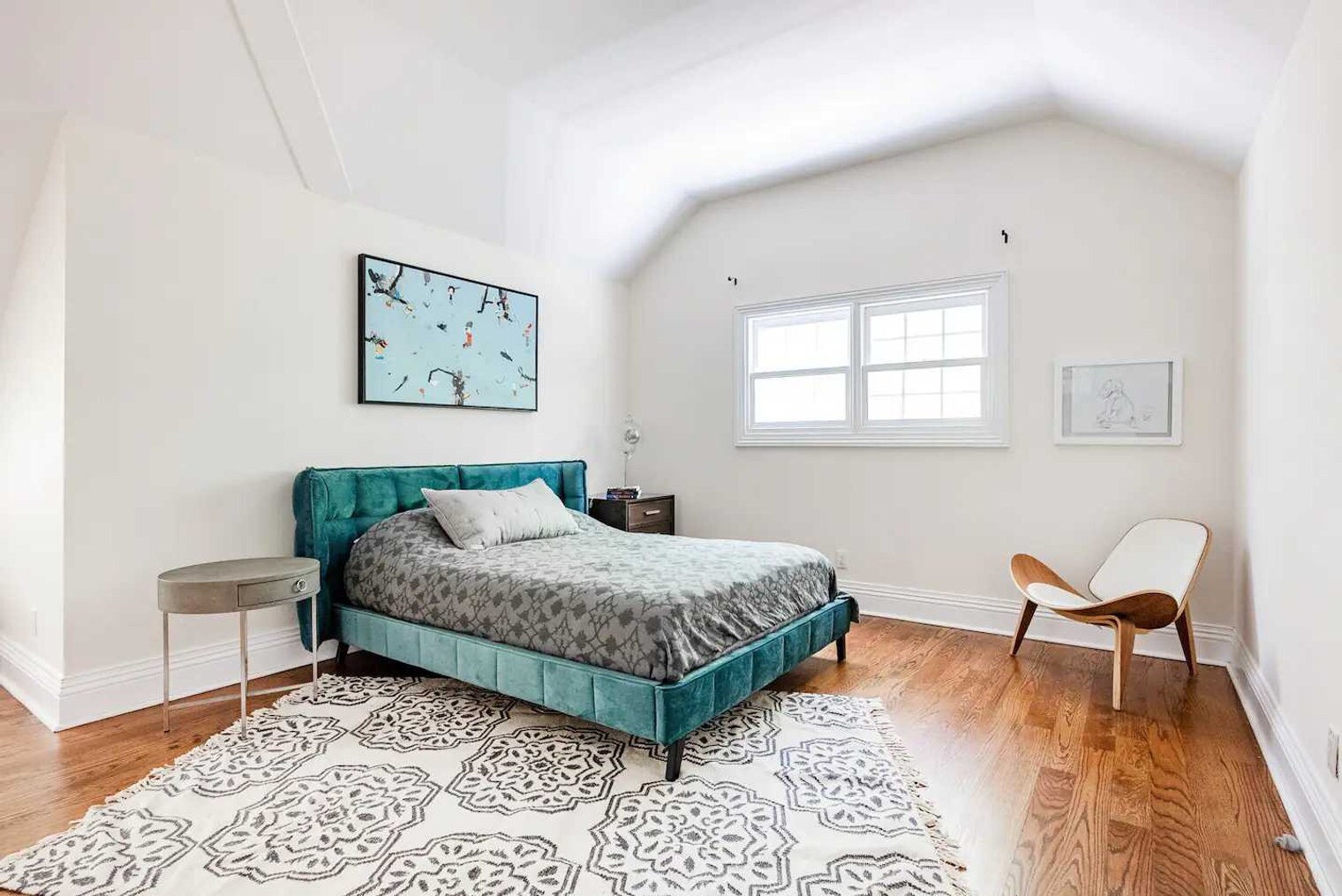 Building Photo - 19 Old School House Ln