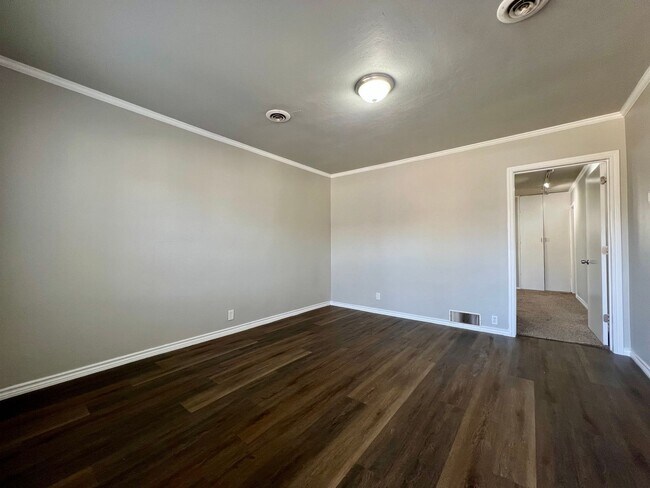 Building Photo - Charming 3 Bedroom Home in Slaton!