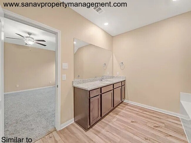 Building Photo - Welcome to Your Dream Home in the Heart of...