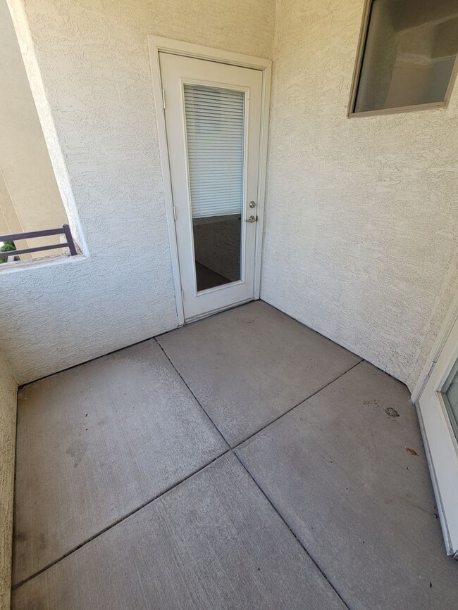 Building Photo - Cave Creek rd 2bd 2bath Condo