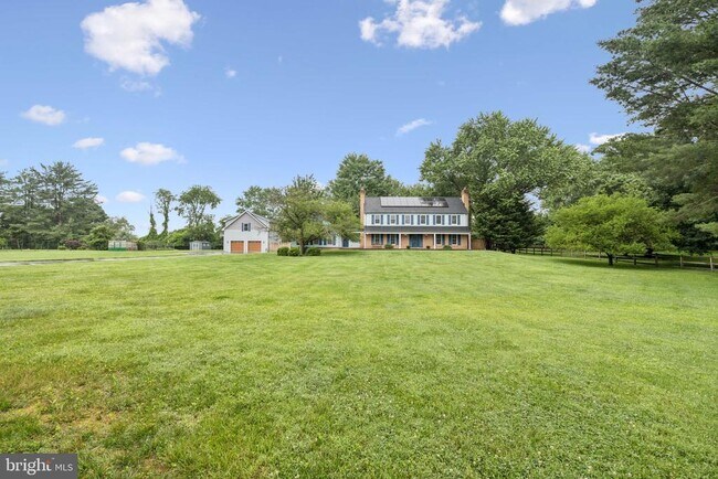 Building Photo - 13204 Lantern Hollow Dr