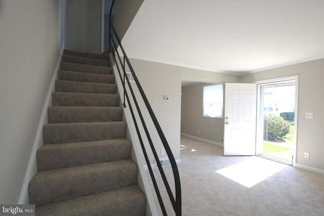 Building Photo - 2737 Iverson St