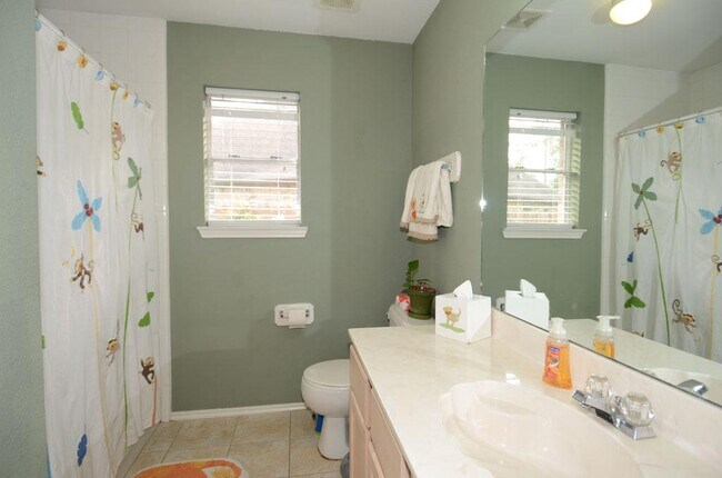 Building Photo - 6207 Highland Branch Dr