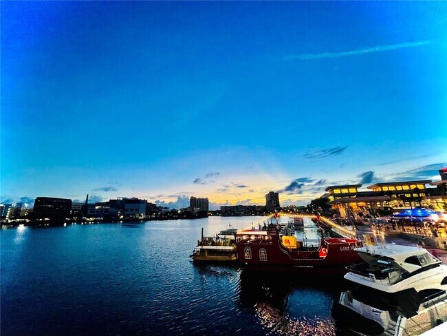 Building Photo - 700 S Harbour Island Blvd