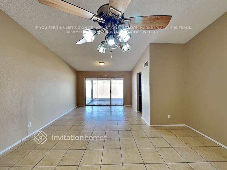 Building Photo - 4437 N 102nd Way