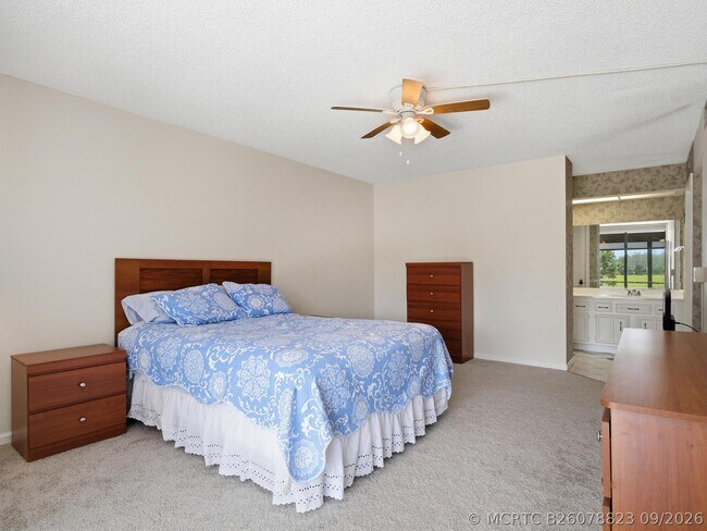 Building Photo - 5390 Woodland Lakes Dr
