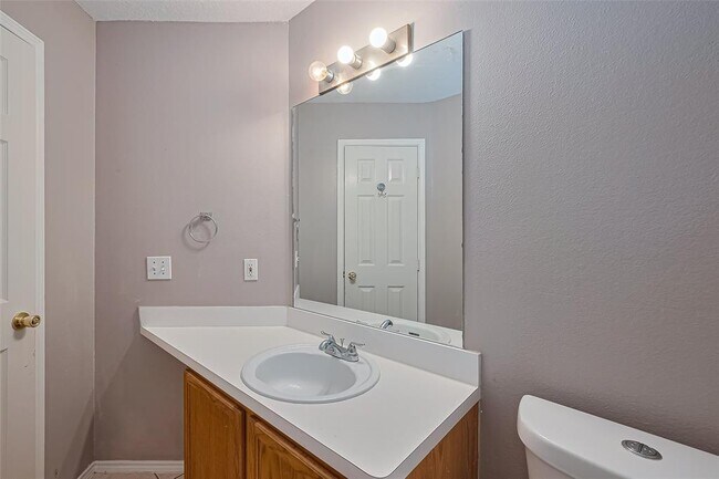 Building Photo - 4826 Cliffpoint Ct
