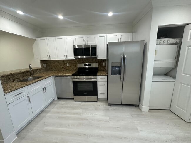 Building Photo - 7175 NW 173rd Dr