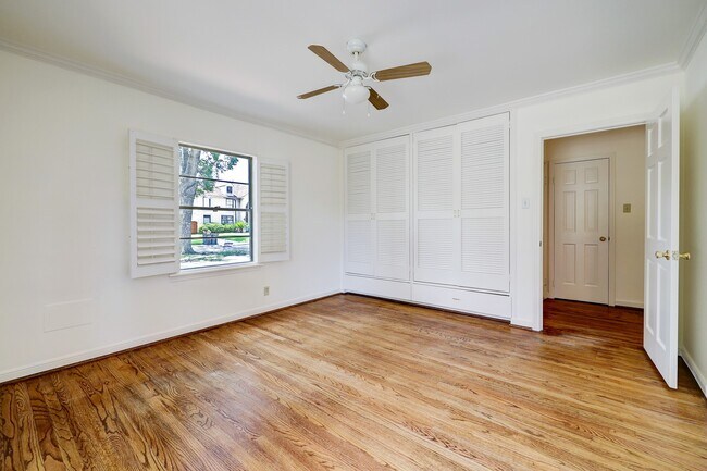 Building Photo - 5642 Wickersham Ln