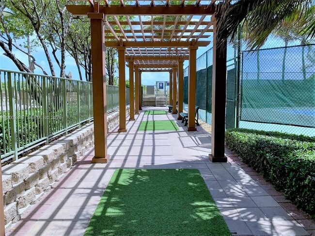 Building Photo - 2080 S Ocean Dr