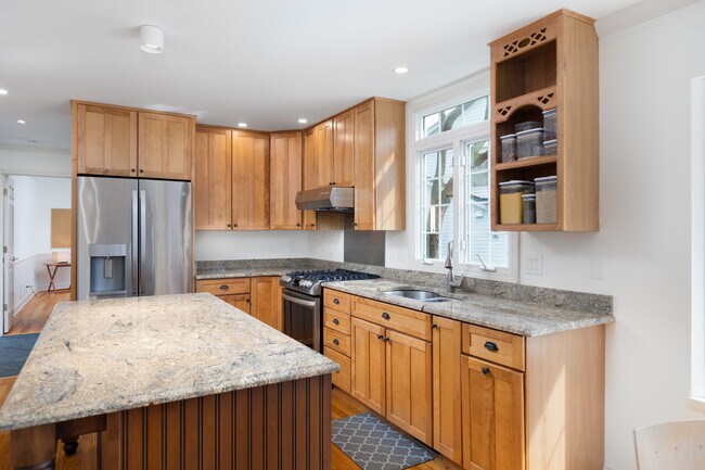 Building Photo - 1441 Calcutta Ln