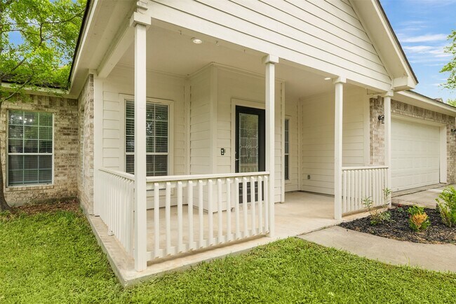 Building Photo - 14874 Cygnus Ct