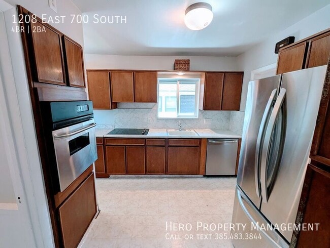Building Photo - 1208 E 700 S