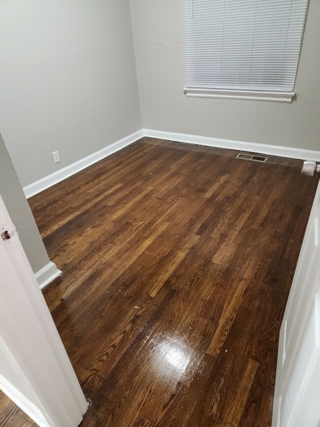 Building Photo - 1135 Laire Dr