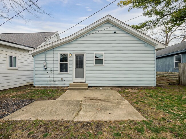 Building Photo - COMING SOON! Lake Living at Its Finest in Keego Harbor!