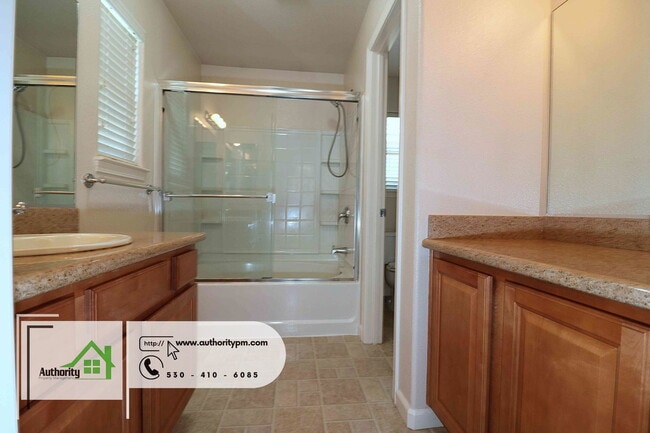 Building Photo - 2347 Shining Star Way