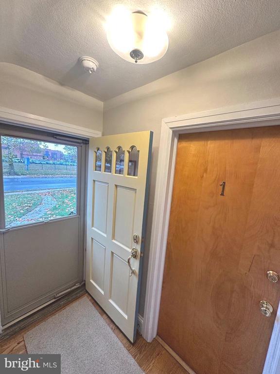 Building Photo - 1009 Parkside Ave.