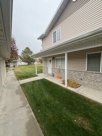 Building Photo - 192 W 1250 S
