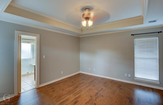 Building Photo - 1537 Nottoway Pl